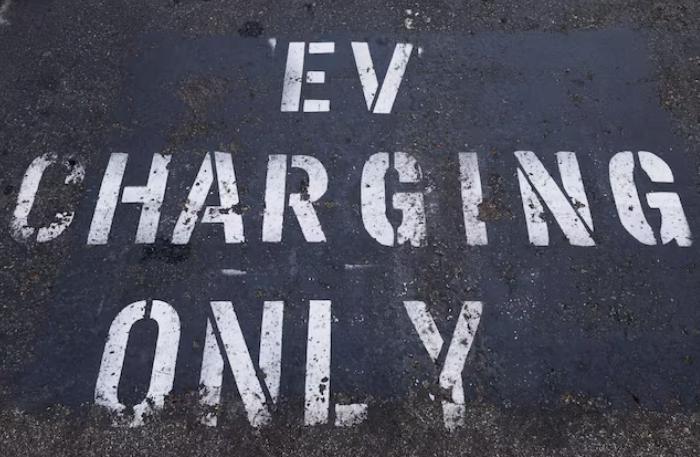 美國電動汽車充電站建設(shè)進(jìn)度緩慢 聯(lián)邦資金使用受質(zhì)疑