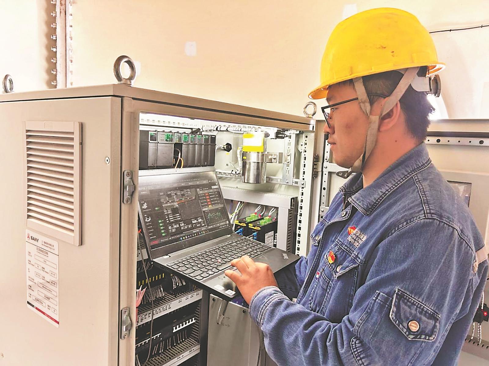 我國(guó)首套10兆瓦風(fēng)機(jī)主控全國(guó)產(chǎn)化